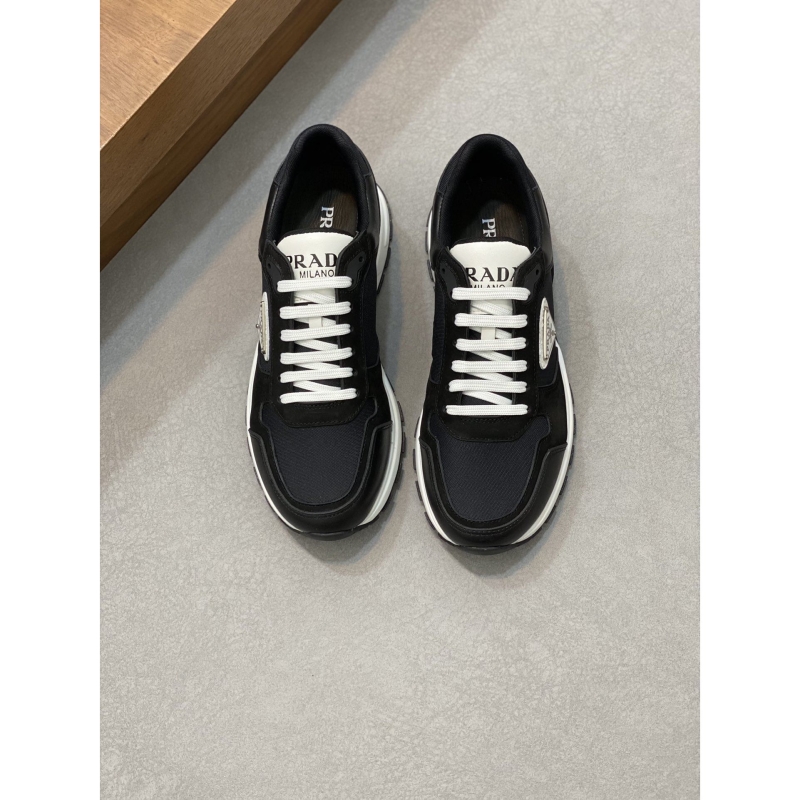 Pra*a casual shoes